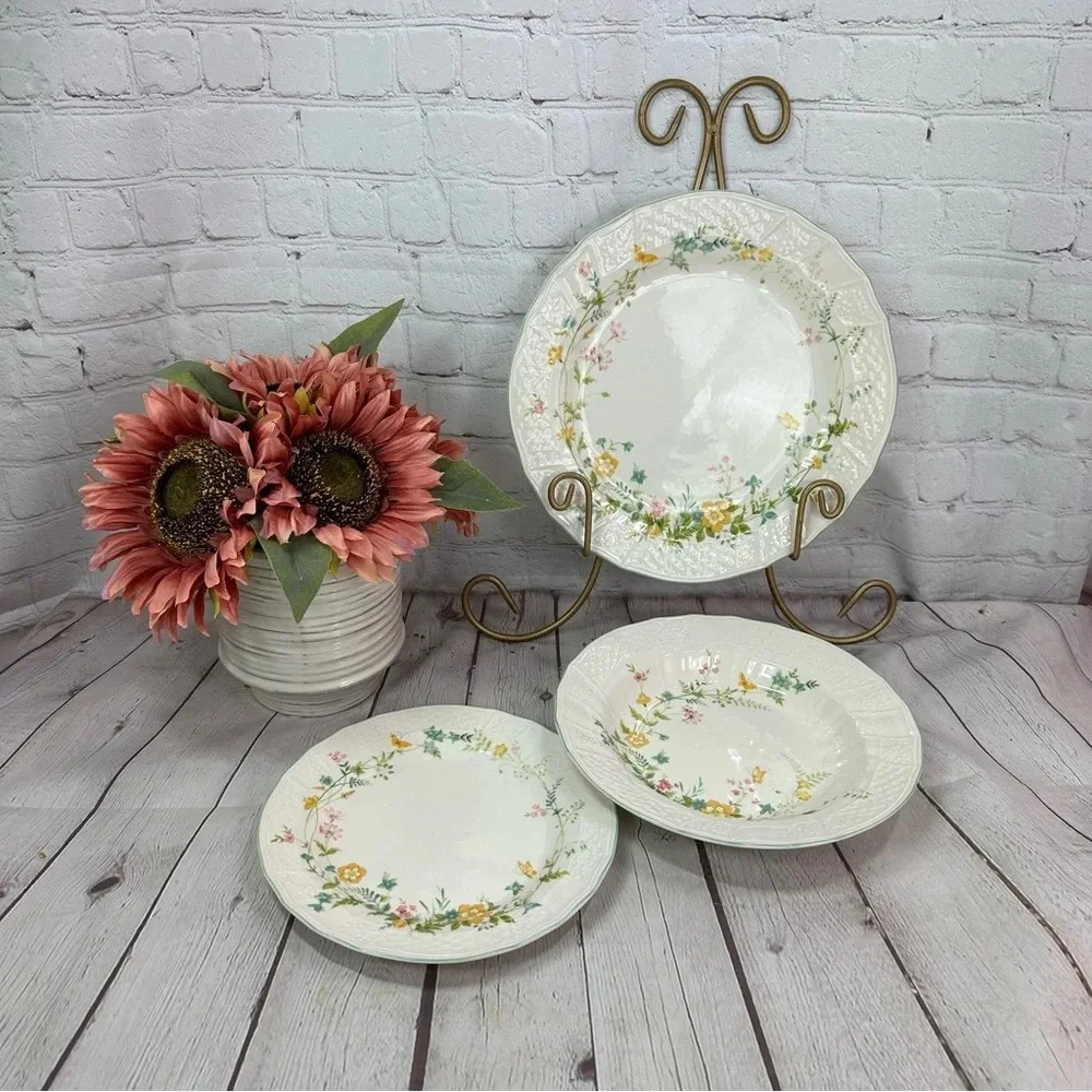 vintage Pamela by Mikasa renaissance 3 pc place setting cottage core floral 1980